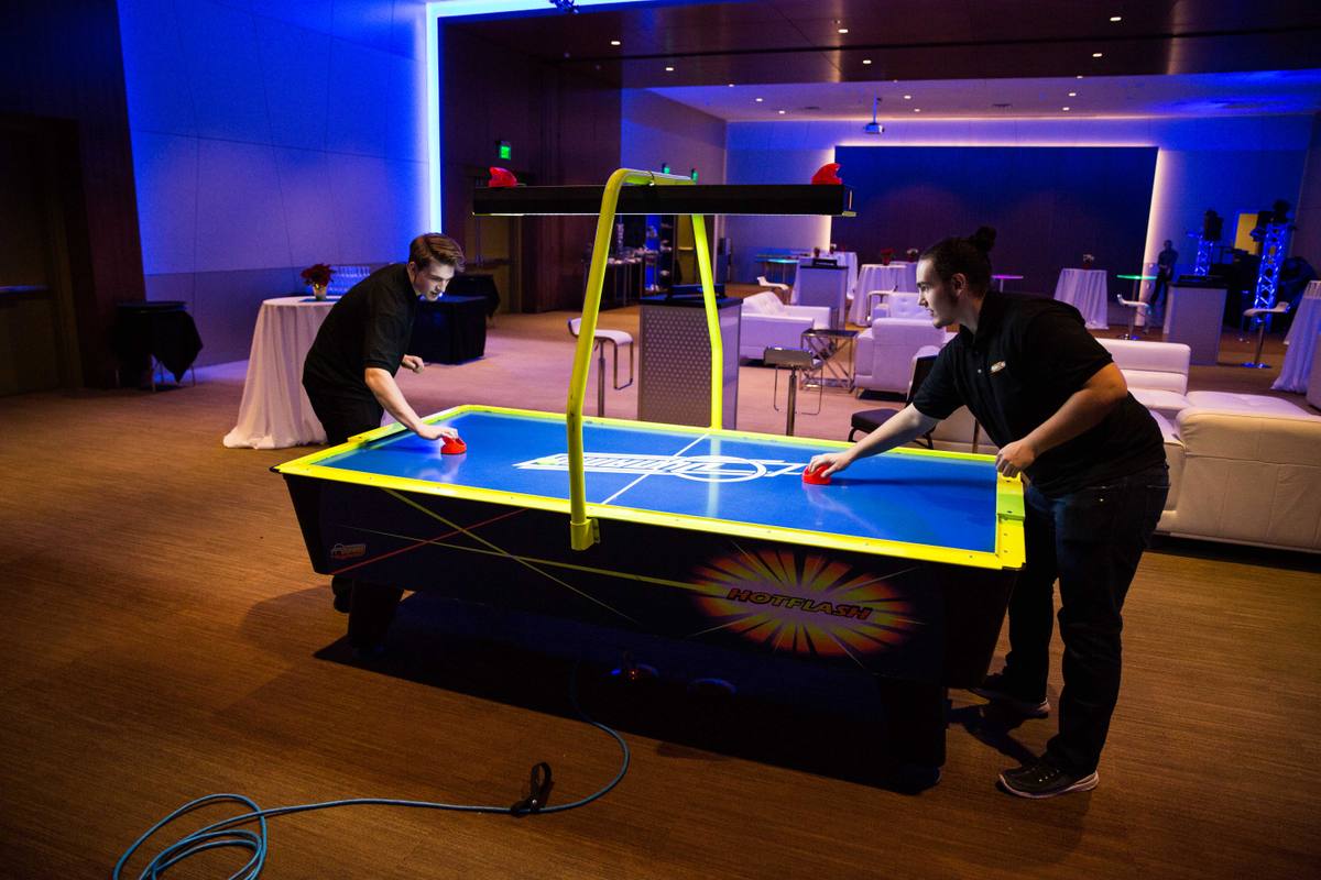 AIR HOCKEY TABLE