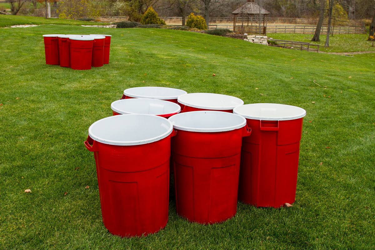 GIANT YARD PONG