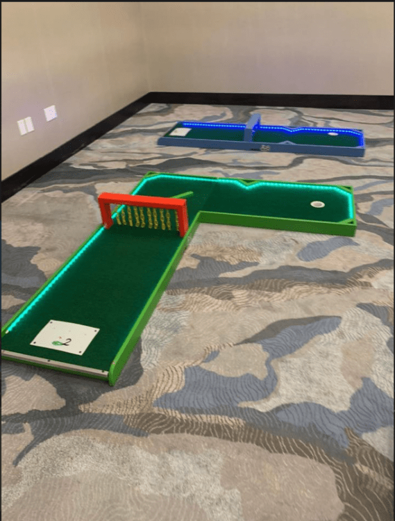 3 HOLE LED MINI GOLF